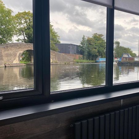 The Watersedge, Canal Cottages ヒースロー エクステリア 写真